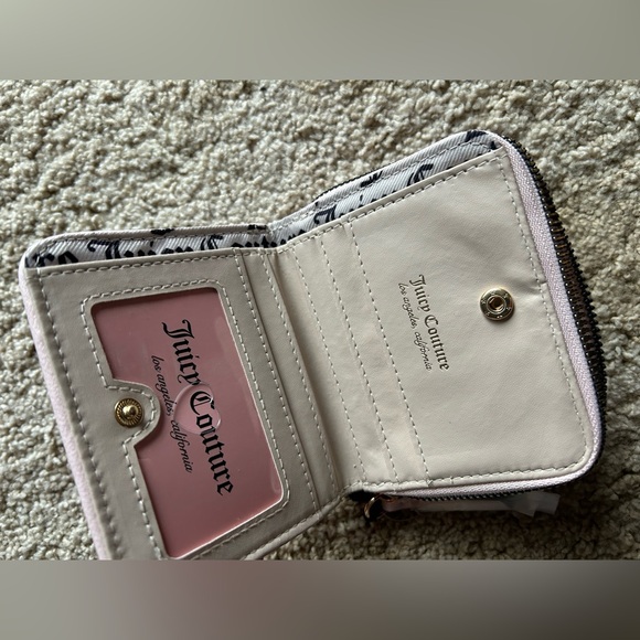 Juicy Couture Queen Of Everything Crest Small Zip Around Wallet - Picture 2 of 3